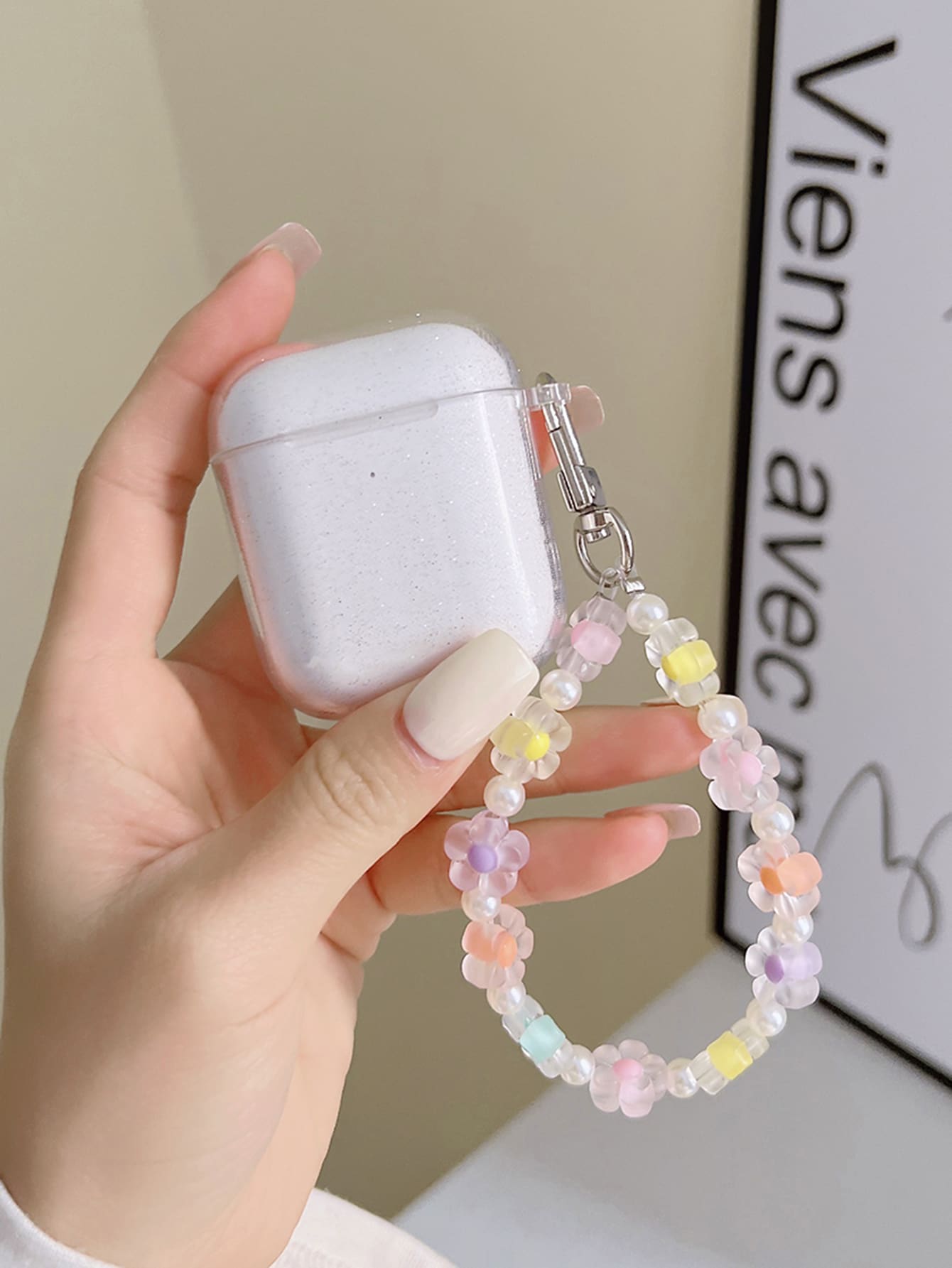 花卉圖案串珠吊墜耳機殼適用於Airpods - 無色 - 查看 1