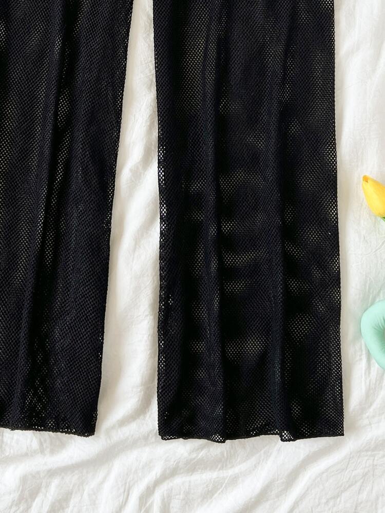 Cover up con abertura en contraste con cinta con letra - Negro - Añade 6