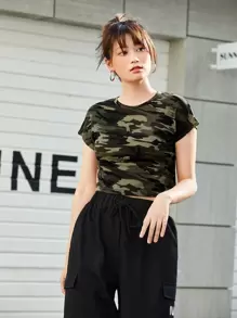 SHEIN Essnce Camo Print Fitted Crop Top