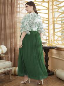 Modelyn Plus Size Embroidered Floral Pleated Dress - Multicolor - View 2