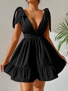 SHEIN PETITE Vestido de hombros con cordón de cuello profundo bajo con fruncido - Negro - Ver 3