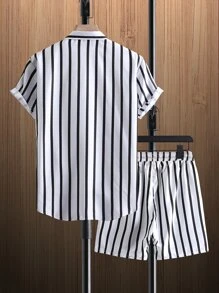 Manfinity Homme Men Striped Shirt & Drawstring Waist Shorts Without Tee - Black and White - View 2