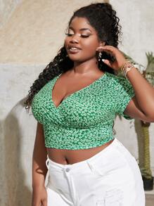 SHEIN Plus Ditsy Floral Plunge Neck Crop Tee - Multicolor - View 4