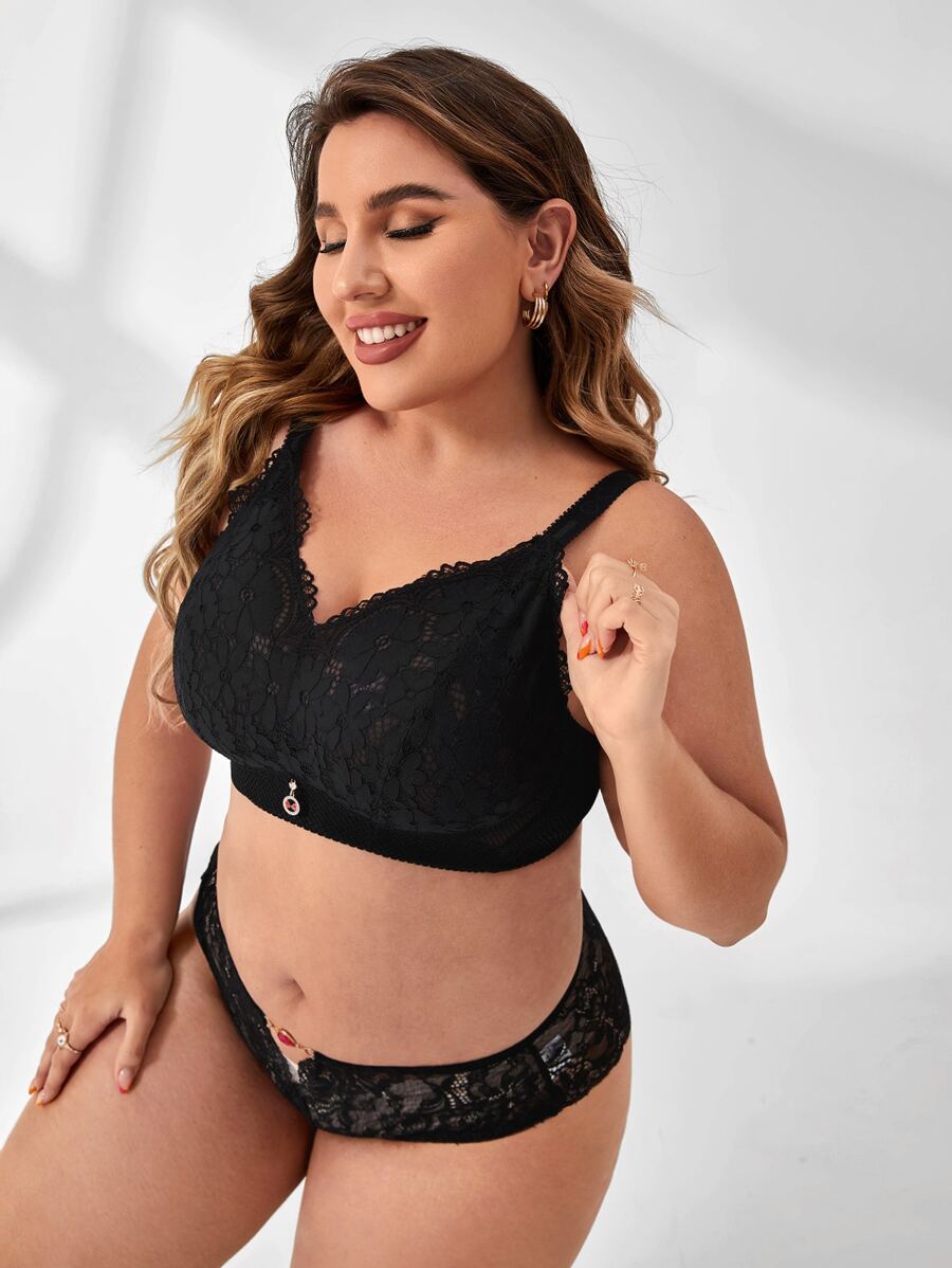 Plus Floral Lace Wireless Bralet - Black - View 1