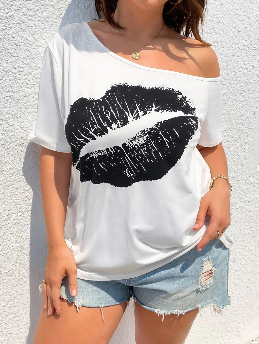 SHEIN LUNE Plus Lip Print Asymmetrical Neck Tee - White - View 1