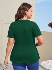 SHEIN Clasi 大碼蕾絲拼接流蘇細節上衣 - 墨綠色 - 查看 2