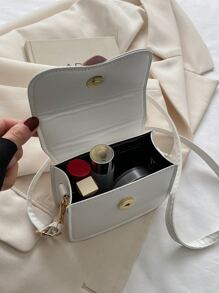 防水、轻便、商务休闲迷你心形贴片细节翻盖方形包，适合少女、女大学生、新人及白领人士，非常适合办公室、大学、工作、商务、通勤、户外、旅行、郊游，是送给她的完美情人节礼物，有史以来最佳情人节礼物选择 - 白色 - 查看 7