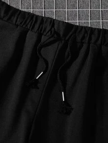 Manfinity Men Letter Graphic Drawstring Waist Shorts