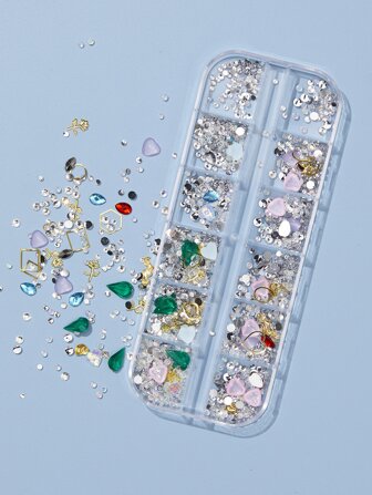 12格扁底水鑽和樹脂心形混合設計指甲藝術裝飾，DIY指甲裝飾，指甲寶石，美甲工具