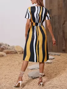 SHEIN Clasi 塊狀條紋腰部打褶交叉領連衣裙 - 彩色 - 查看 2