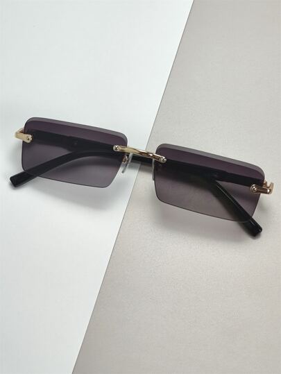 زوج نظارات شمسية رجالية بإطار مزدوج رمادي بتصميم مربع ديكوري أنيق كاكسسوار للشاطئ والملابس الصيفية مثل الجاكيتات والسترات والبنطلونات الجلدية والسروال العسكري مناسب للأنشطة الخارجية والسفر والعطلات