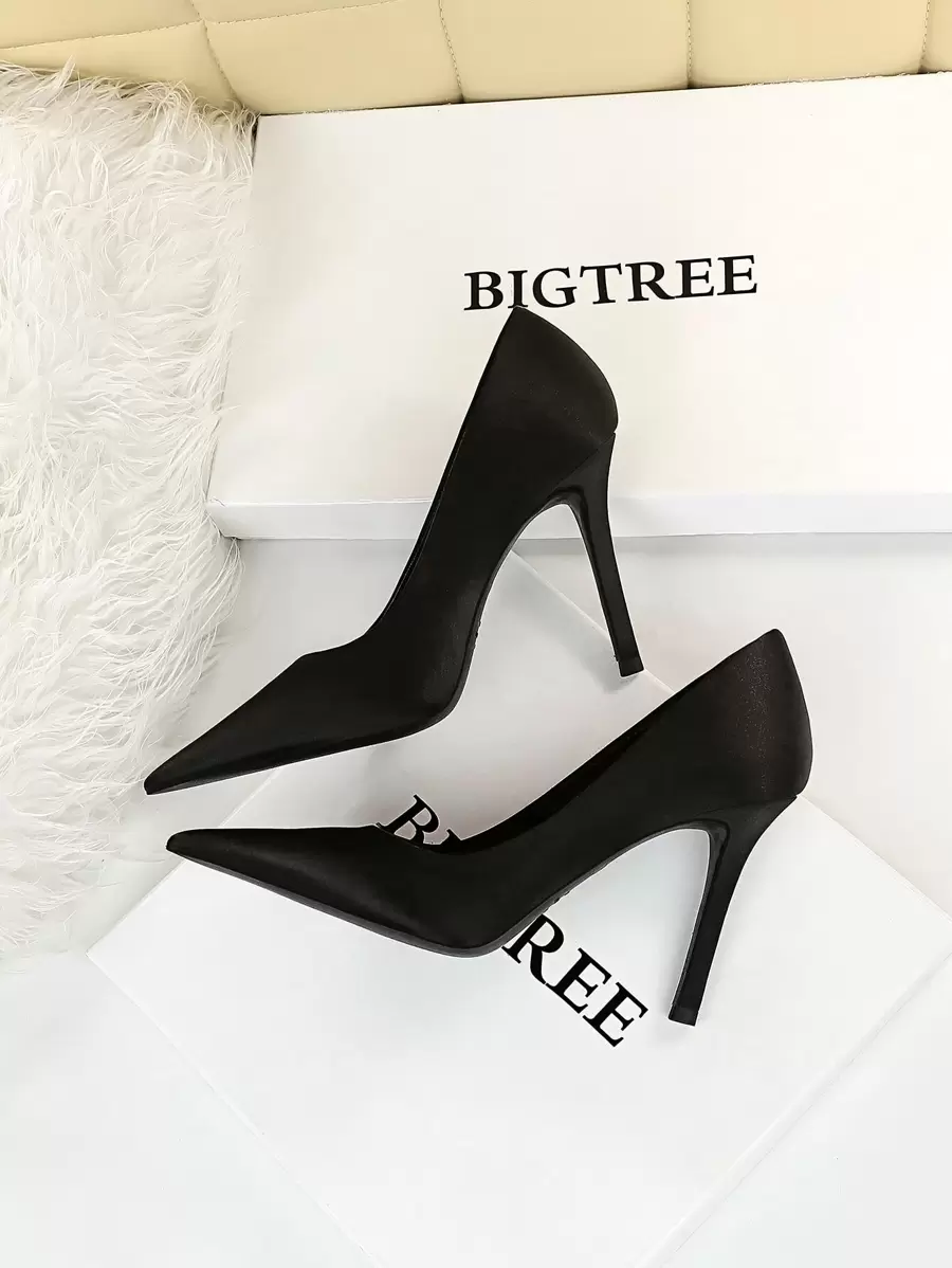 2025秋冬季缎面尖头细高跟浅口鞋，黑色优雅纯色高跟鞋，女士优雅尖头鞋 - 黑色 - 查看 1