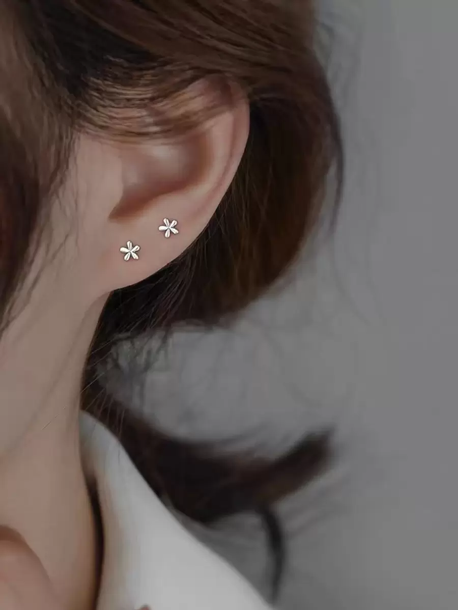 Flower Design Stud Earrings Valentines,Mom,Mother,Mother's Day,Gift - Silver - View 1