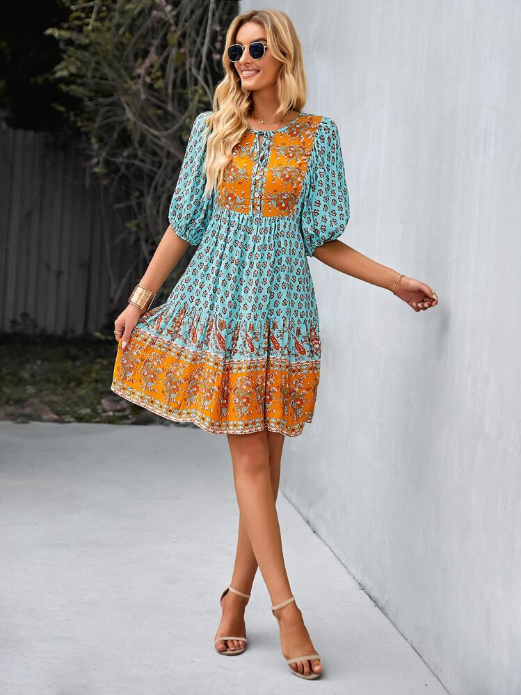 SHEIN Unity Vestido con estampado floral con paisley de cuello con cordón bajo con fruncido - Multicolor - Añade 3