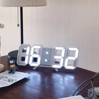 1 件 3D LED 数字时钟，壁挂式和桌面两用，USB 供电闹钟，无需电池，家居装饰，房间装饰卧室装饰宿舍装饰返校装饰学校惊喜