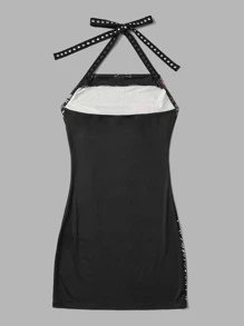 ROMWE PUNK 花卉和字母圖案鉚釘細節後背繫帶吊脖緊身洋裝無手套 - 黑色 - 查看 2