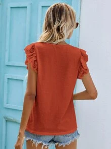 SHEIN Frenchy Camiseta de manga con bordado con ojal escote V - Naranja - Ver 2