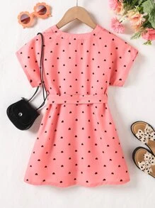 Meninas pequenas Vestido com cinto Impressão de coração em todas as partes Manga dolman