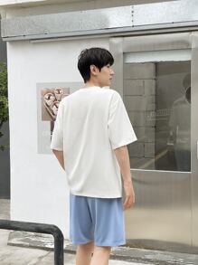 Manfinity RebelGame Men Beverage Print Drop Shoulder Tee & Drawstring Waist Shorts - Blue and White - View 2