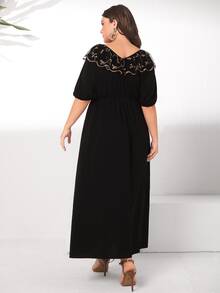 Robe à panneaux en maille avec broderie florale grande taille - Noir - Voir 2