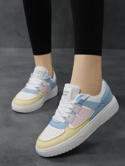 字母圖案撞色前綁帶板鞋