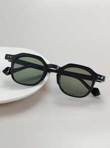 Màu xanh lá cây đậm