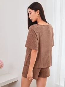 SHEIN LUNE 西裝領華夫格針織上衣和運動短褲套裝 - 摩卡棕 - 查看 2