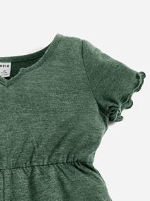 SHEIN Baby Girl Lettuce Trim Notched Neck Romper - Green - View 3