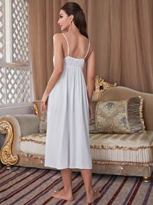 蝴蝶和花卉刺繡蕾絲邊睡袍和吊帶睡裙