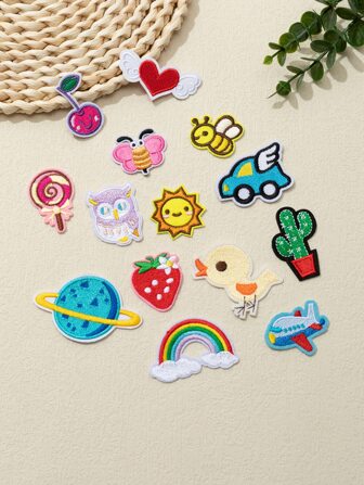 12 件隨機卡通 Diy 熨燙貼片