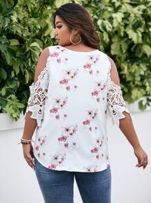 SHEIN LUNE Plus Butterfly & Floral Print Contrast Guipure Lace Cold Shoulder Blouse - White - View 2