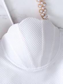 SHEIN Swim ملابس سباحة قطعة واحدة مزخرف بلؤلؤ مكشوف الظهر برباط مقلم شكل اقواس - أبيض - مشاهدة 4