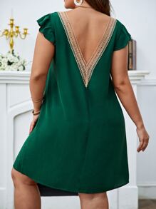 SHEIN LUNE 大碼拼接水溶蕾絲V型露背蝴蝶袖直筒洋裝 - 墨綠色 - 查看 1