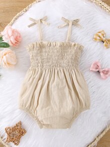 SHEIN Vintaside Kids 寶寶女孩集褶邊修飾蝴蝶結肩帶背心連體服 - 杏色 - 查看 2