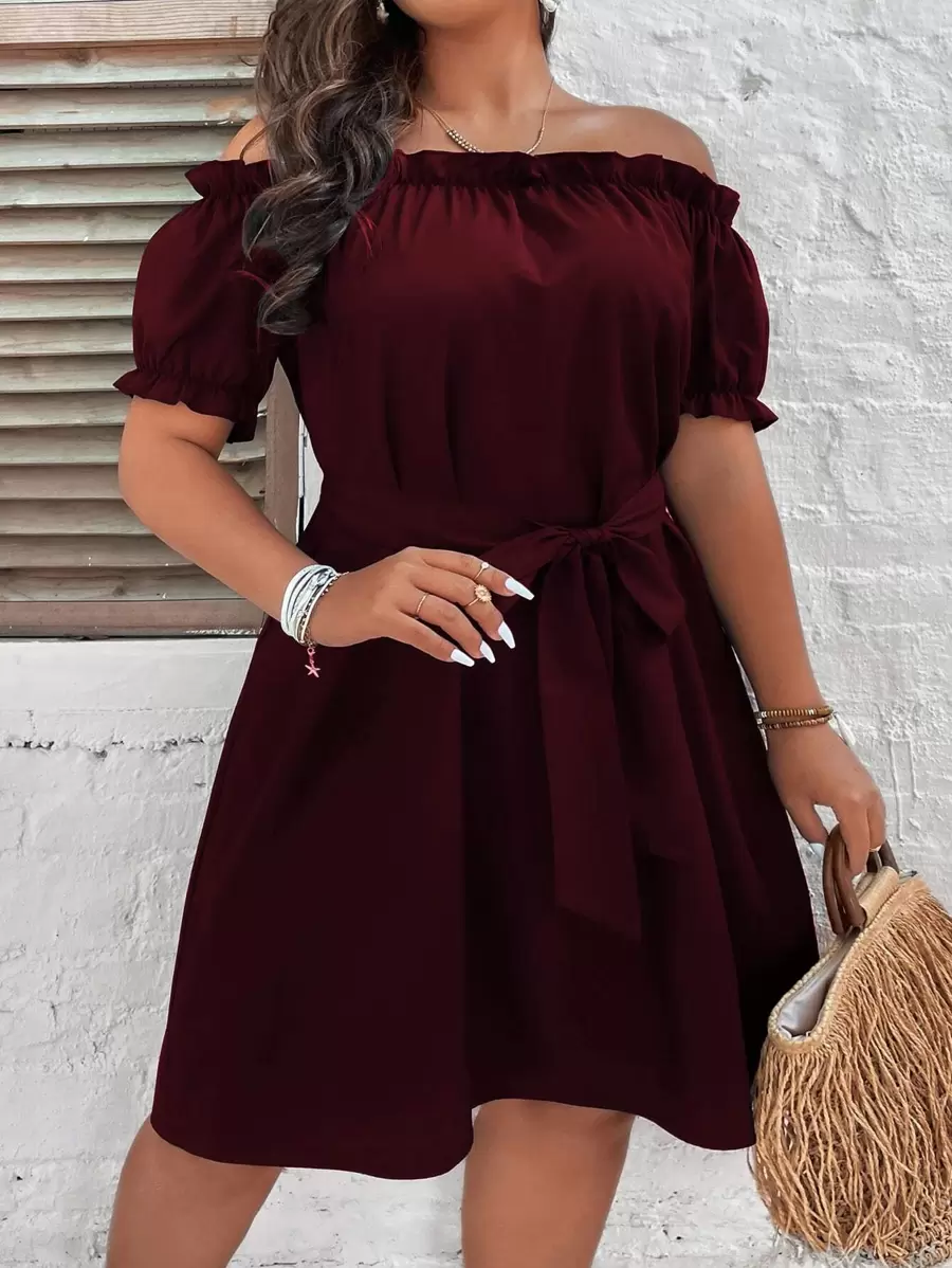 Breezaya 大碼一字領泡泡袖繫腰帶連衣裙 - 酒紅色 - 查看 1