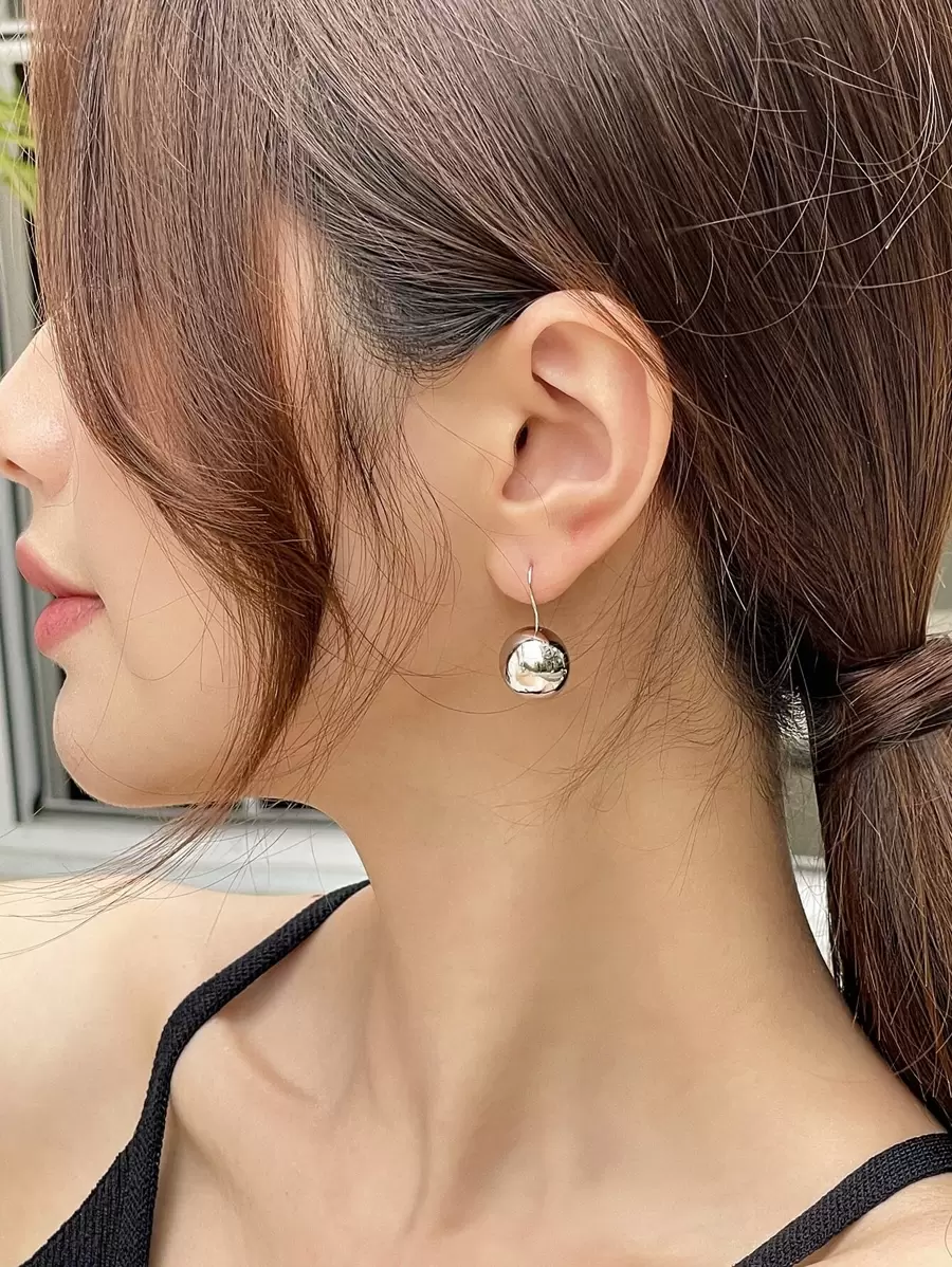 DAZY 球裝飾耳環 - 銀色 - 查看 1