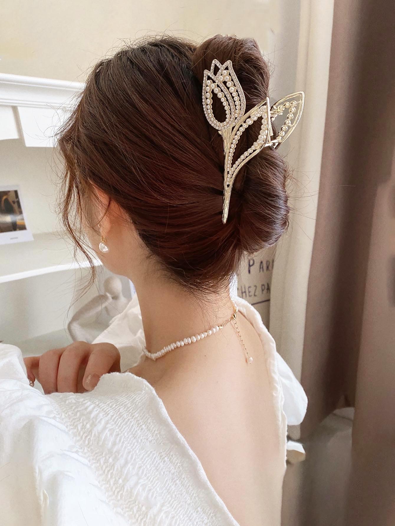 水鑽和珍珠花朵設計髮爪