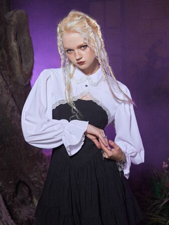 Goth Top très court en dentelle à bouton