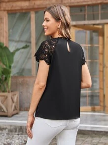 EMERY ROSE Blusa con encaje en contraste de espalda con abertura de ojo - Negro - Ver 3