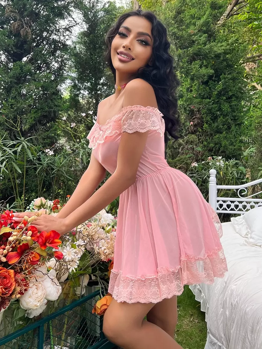 Pure Desire 網紗蕾絲邊蝴蝶結後背十字交叉一字肩洋裝和丁字褲