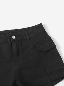 素色翻蓋口袋牛仔短褲