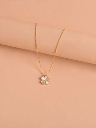 Collier à pendentif trèfle à quatre feuilles