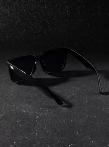 1 pieza Gafas de sol cuadradas clásicas de moda con protección UV para hombre, accesorios para actividades al aire libre, playa, fiestas, vacaciones, viajes de verano - Negro - Ver 4