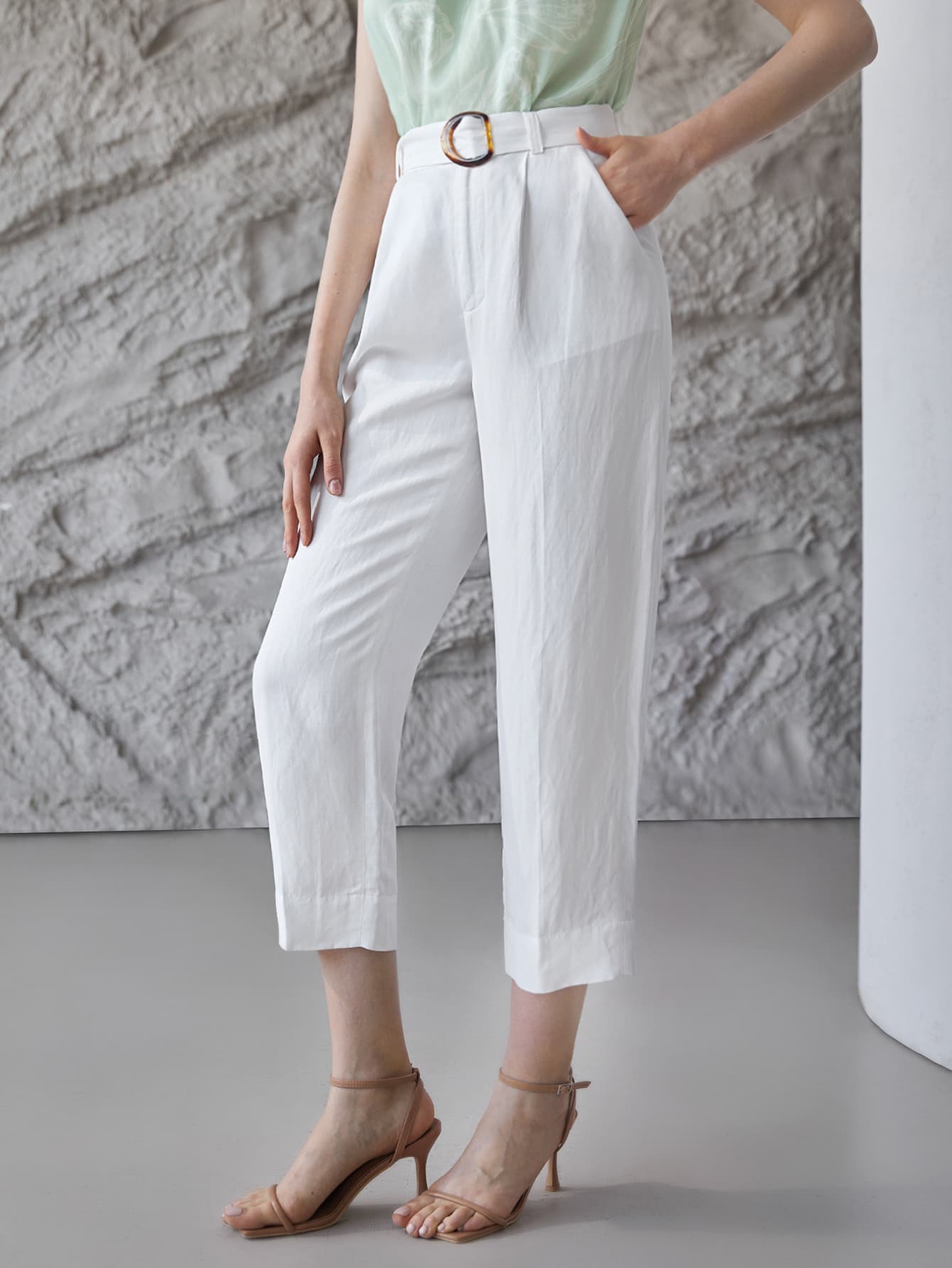MOTF LINEN CROPPED RING BELTED PANTS