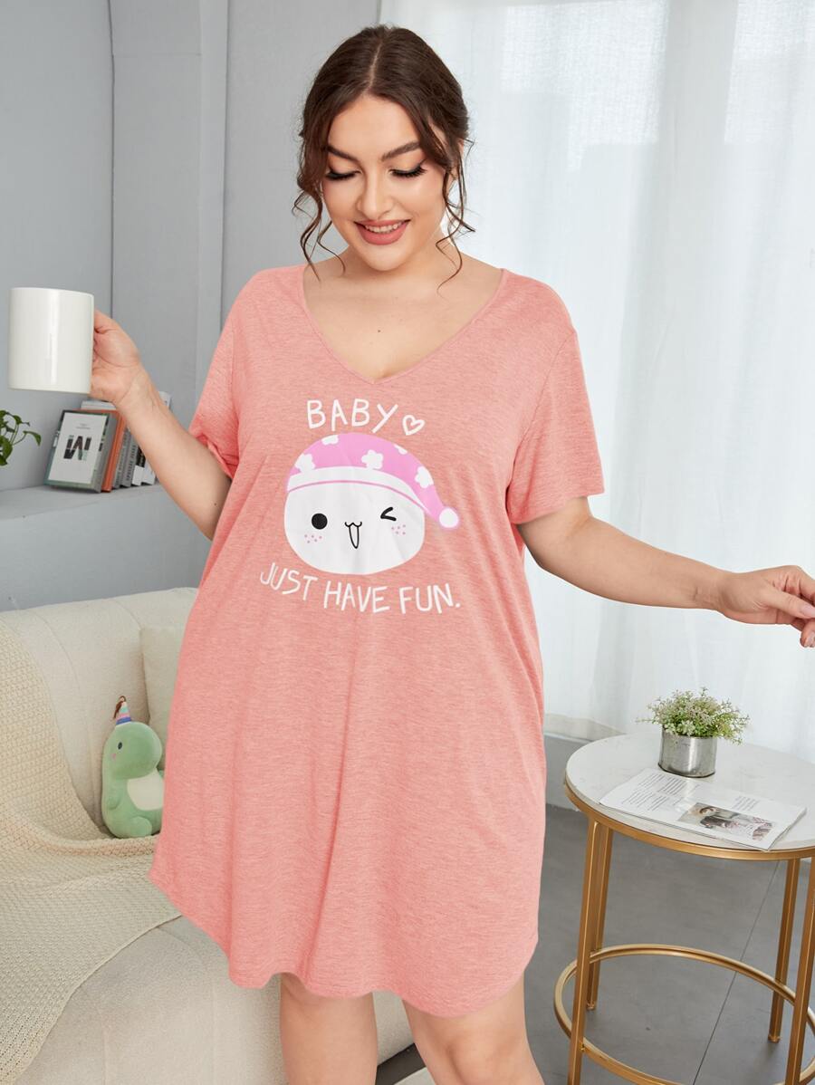 SHEIN Đầm mặc nhà Kích Thước Lớn Hoạt hình Slogan Giải trí - Màu Hồng baby - Xem 1