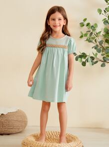 女孩拼接幾何織帶泡泡袖睡裙