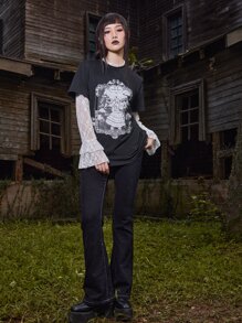 ROMWE Goth 2 In 1 Figure Graphic Contrast Lace Tee - Black and White - View 2