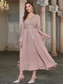 Al Najma 佩斯利和花卉刺繡貼花荷葉袖連衣裙 - 粉色 - 查看 4