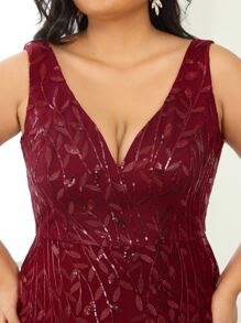 EVERPRETTY Plus Sequin Plants Detail Mesh Prom Dress - Burgundy - View 3