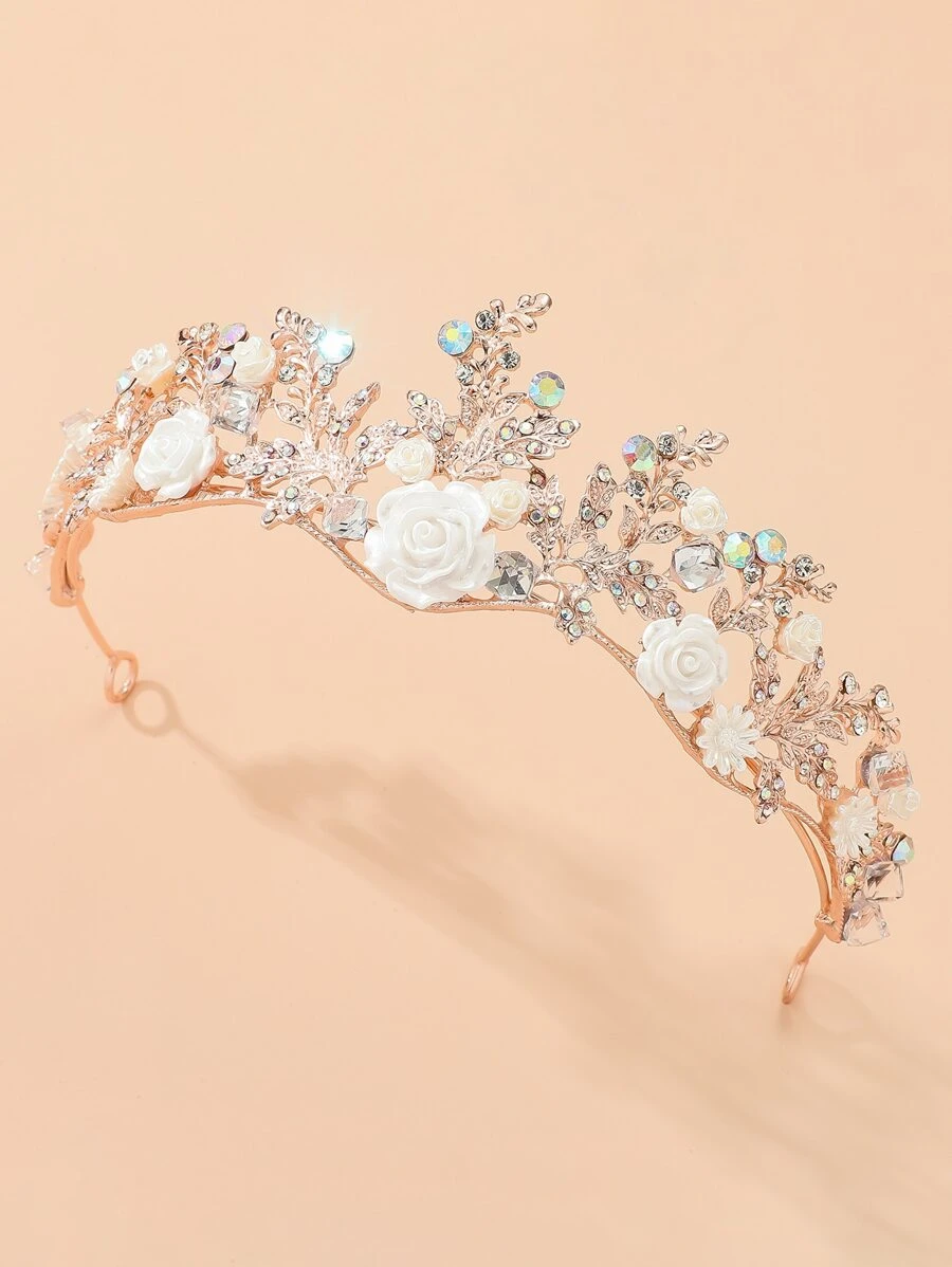 鑲嵌水晶和花朵裝飾新娘頭飾，優雅波西米亞風蒂亞拉
